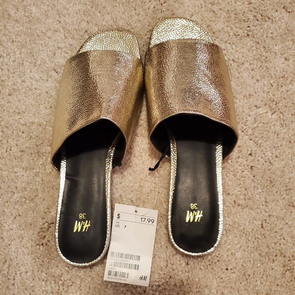 H&M NWT gold glitter sandals
